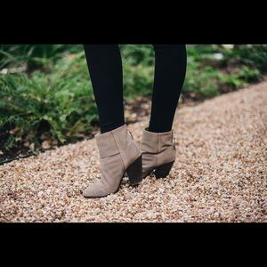 Rag & bone Newbury bootie in Stone Waxy